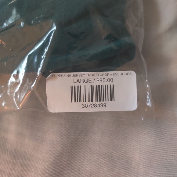 Laina Rauma Superfine Jersey Tacked Crop Top in Evergreen size Large - Picture 4 of 4